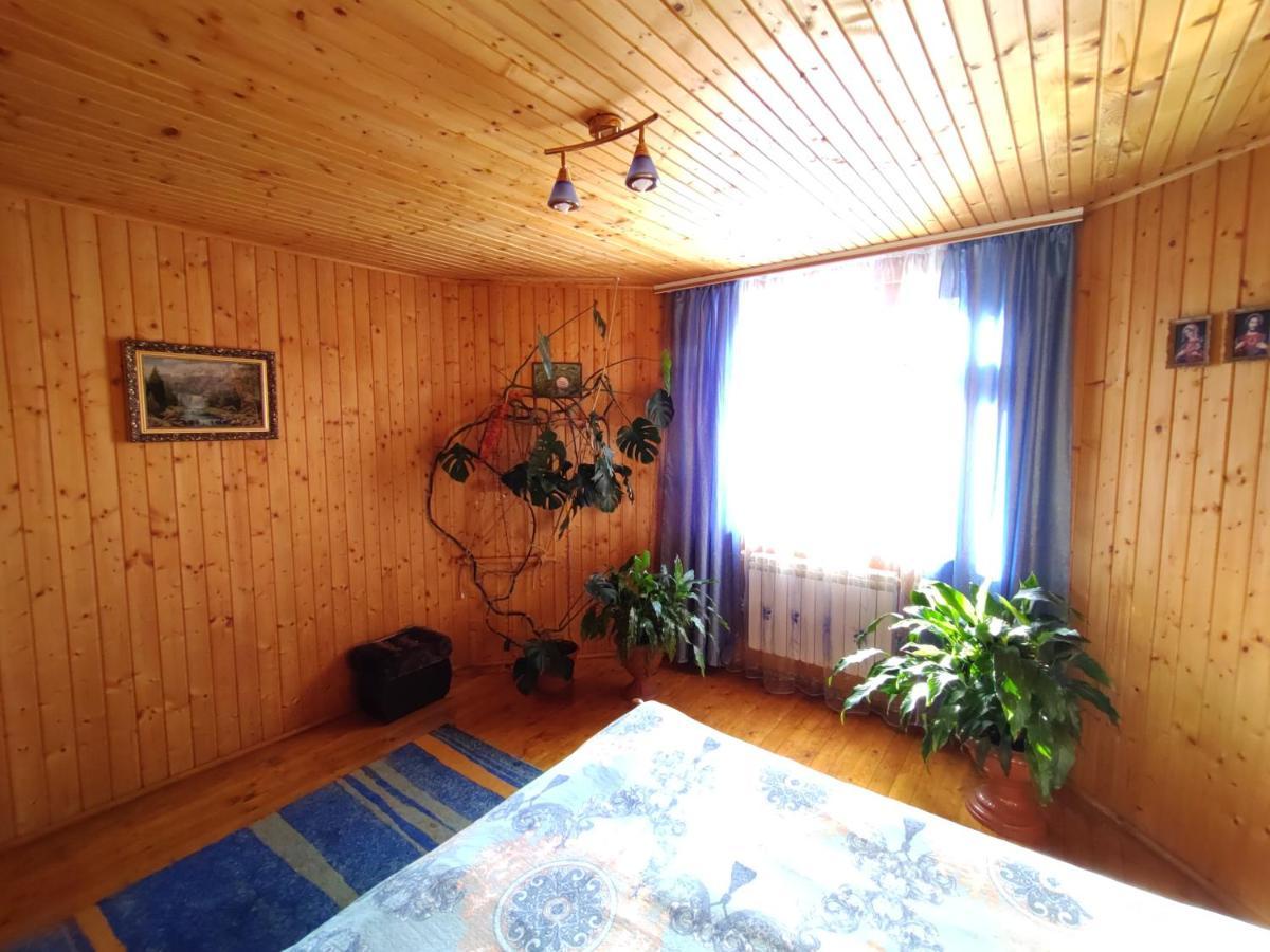Guesthouse U Dida Viktora Yaremche Exterior photo