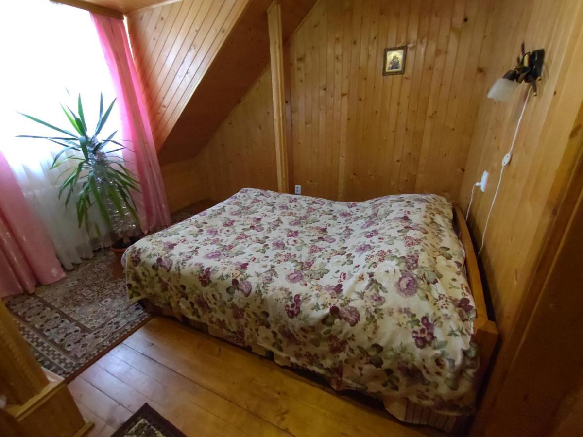 Guesthouse U Dida Viktora Yaremche Exterior photo